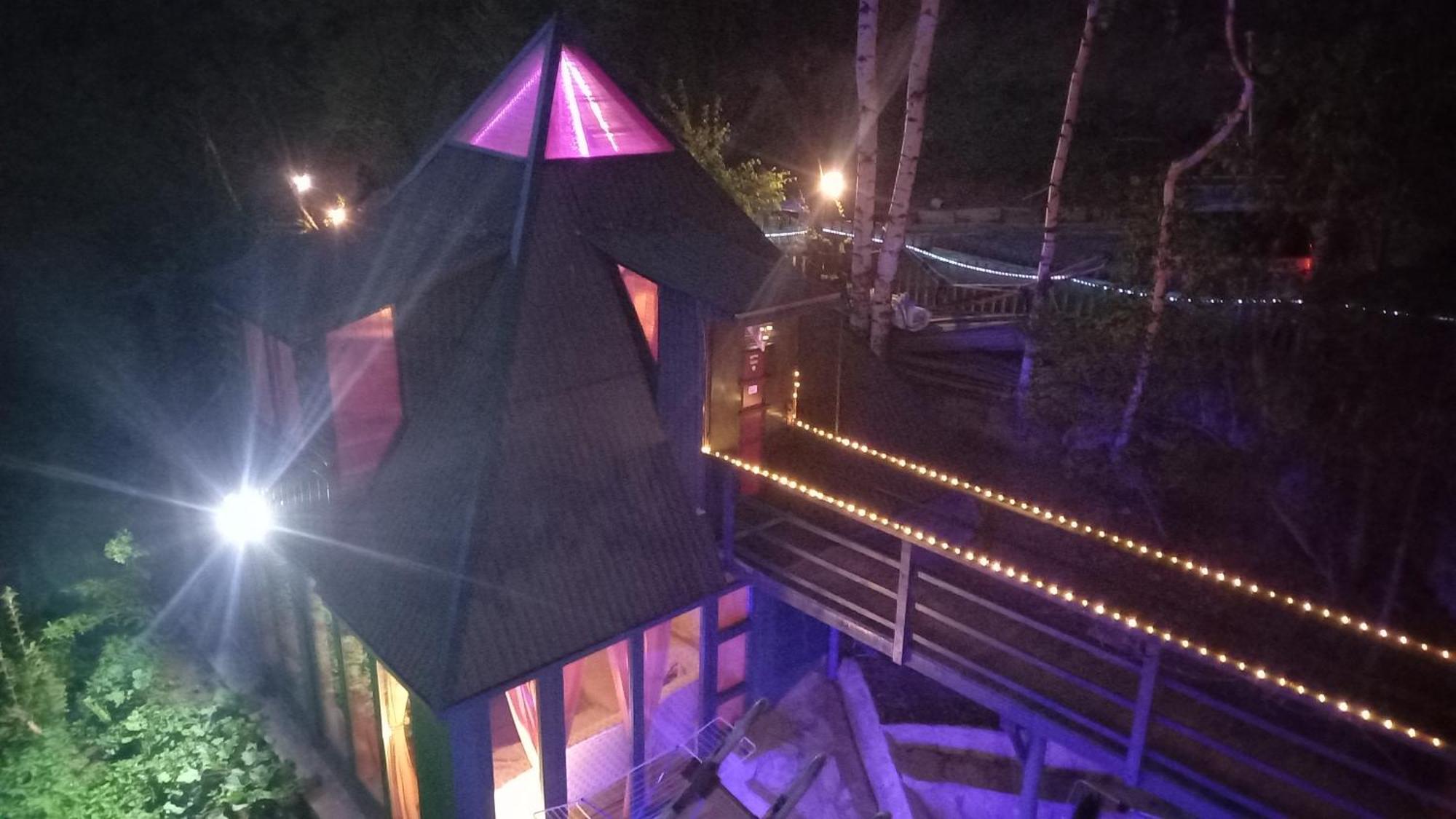 Vila Pyramid Visoko Exteriér fotografie